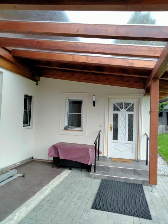 Ferienwohnung Trixi ホラースバッハ・イム・ピンツガウ エクステリア 写真
