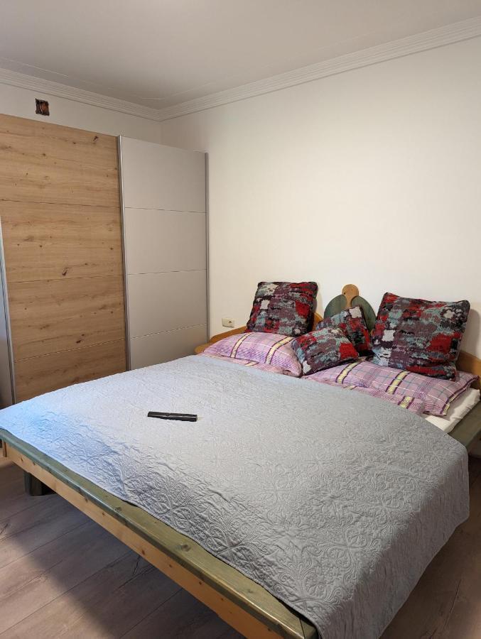 Ferienwohnung Trixi ホラースバッハ・イム・ピンツガウ エクステリア 写真
